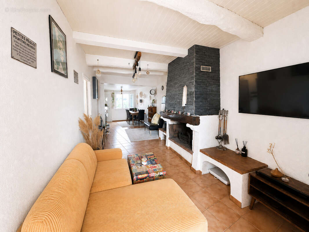 Maison de village avec cour et garage - photo 4