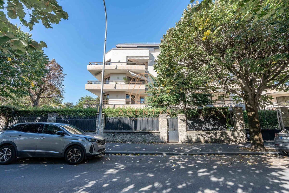 Appartement à LE PERREUX-SUR-MARNE