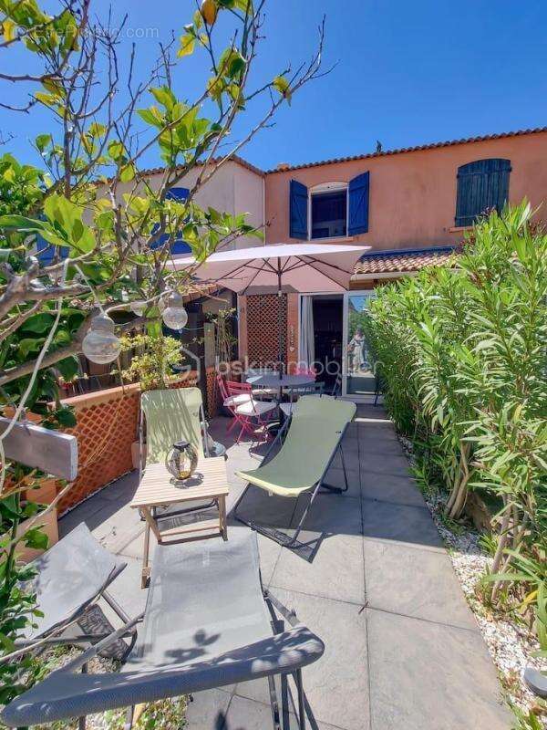 Appartement à BORMES-LES-MIMOSAS