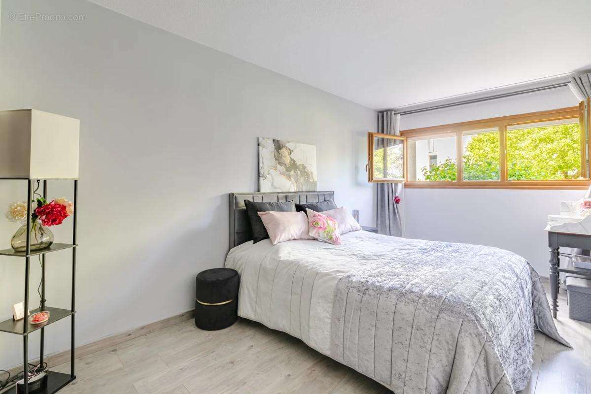 Appartement à CHILLY-MAZARIN