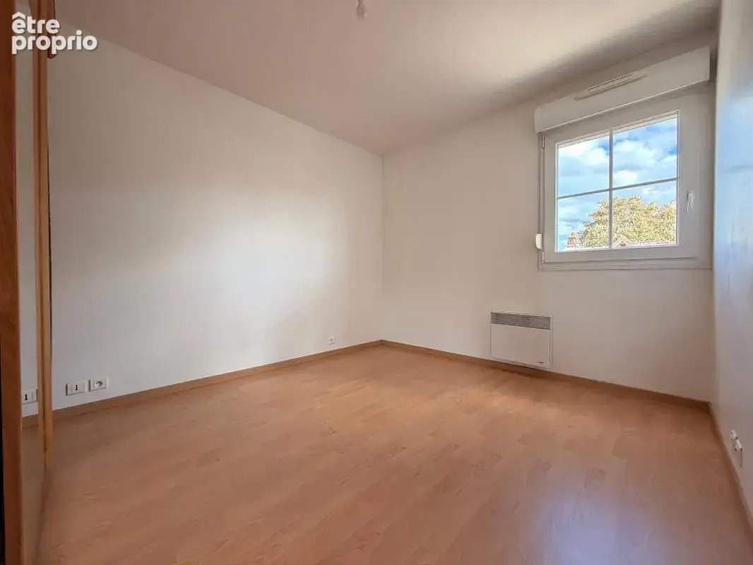 Appartement lumineux 3 pièces avec 2 places de parking – Résidence Les Cités Impériales - photo 5