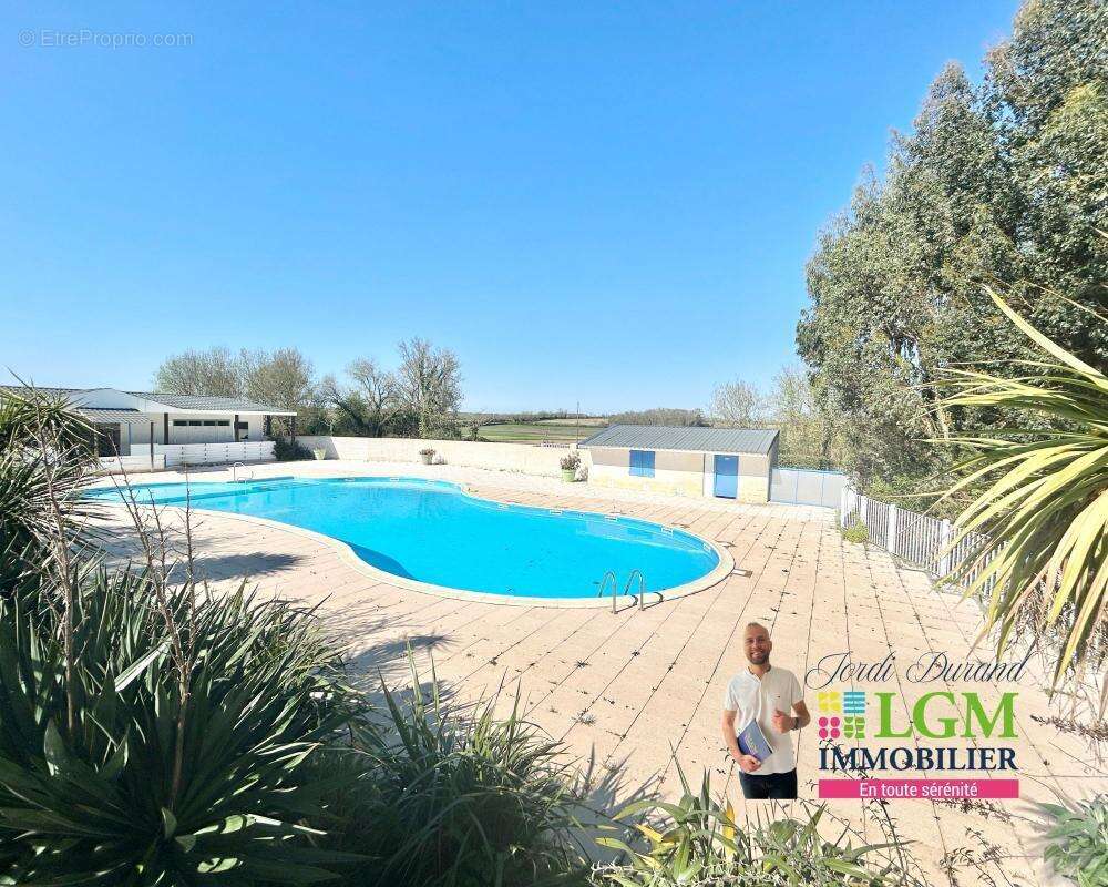 Maison à SAINT-CYR-EN-TALMONDAIS