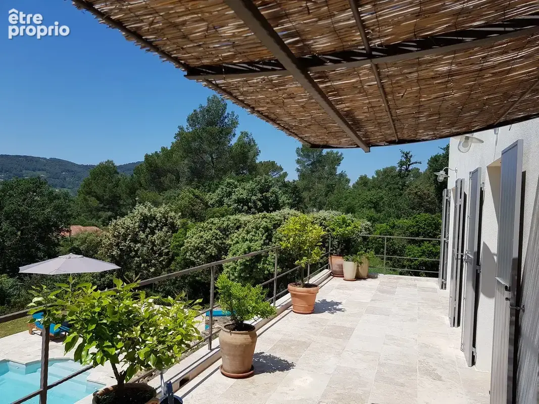 Maison 8 pièces 237 m² à vendre à Le Beausset (83330) - photo 4