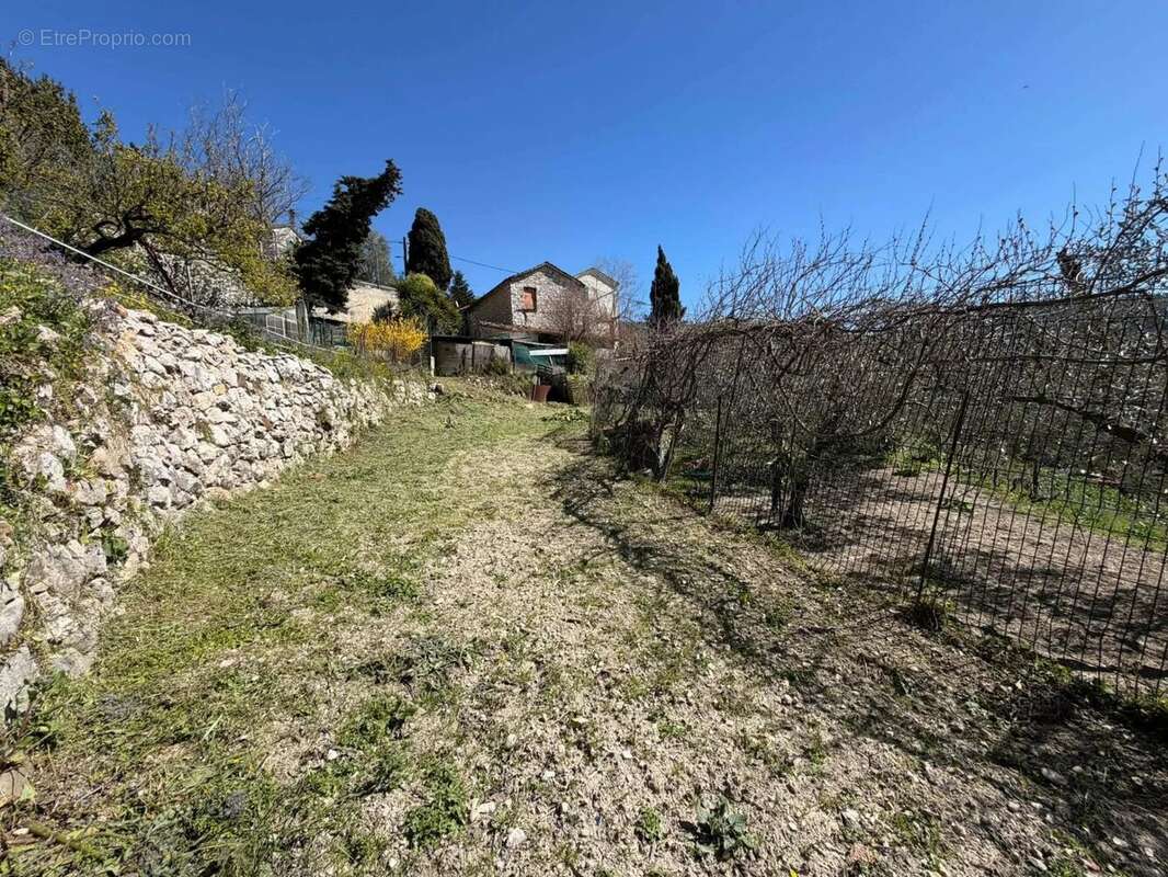 Appartement à LA TURBIE