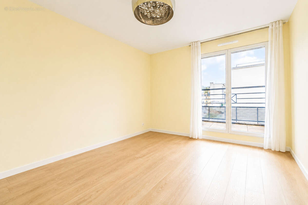 Appartement à LEVALLOIS-PERRET