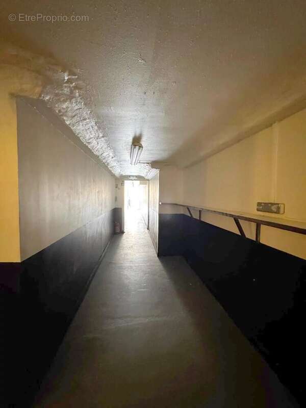 Commerce à SAINT-MANDRIER-SUR-MER