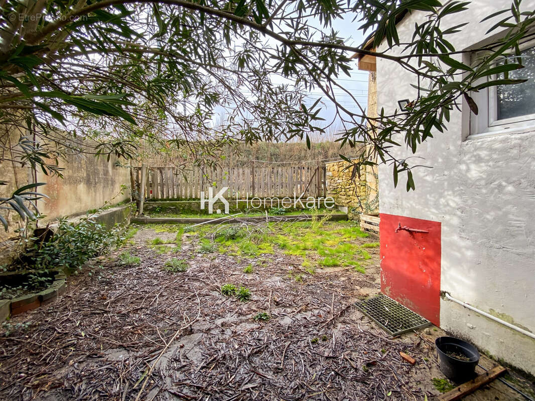 Maison à GIRONDE-SUR-DROPT