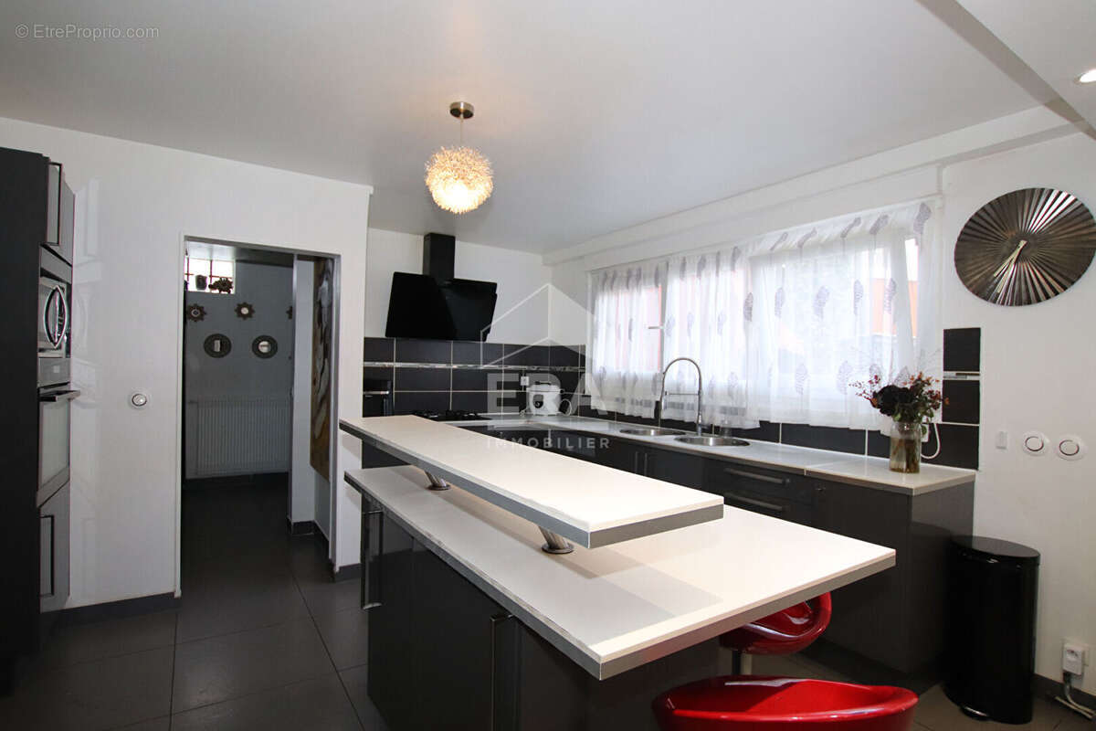 Maison à VILLIERS-SUR-MARNE