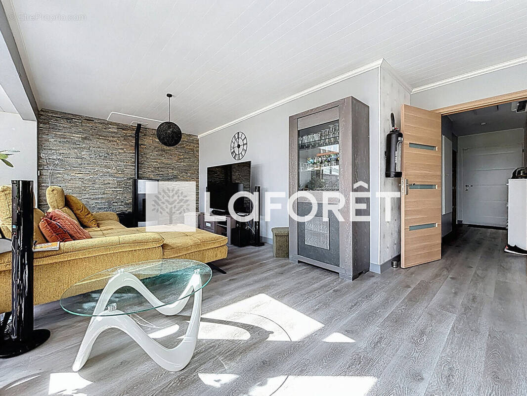 Maison à SAINT-FARGEAU-PONTHIERRY