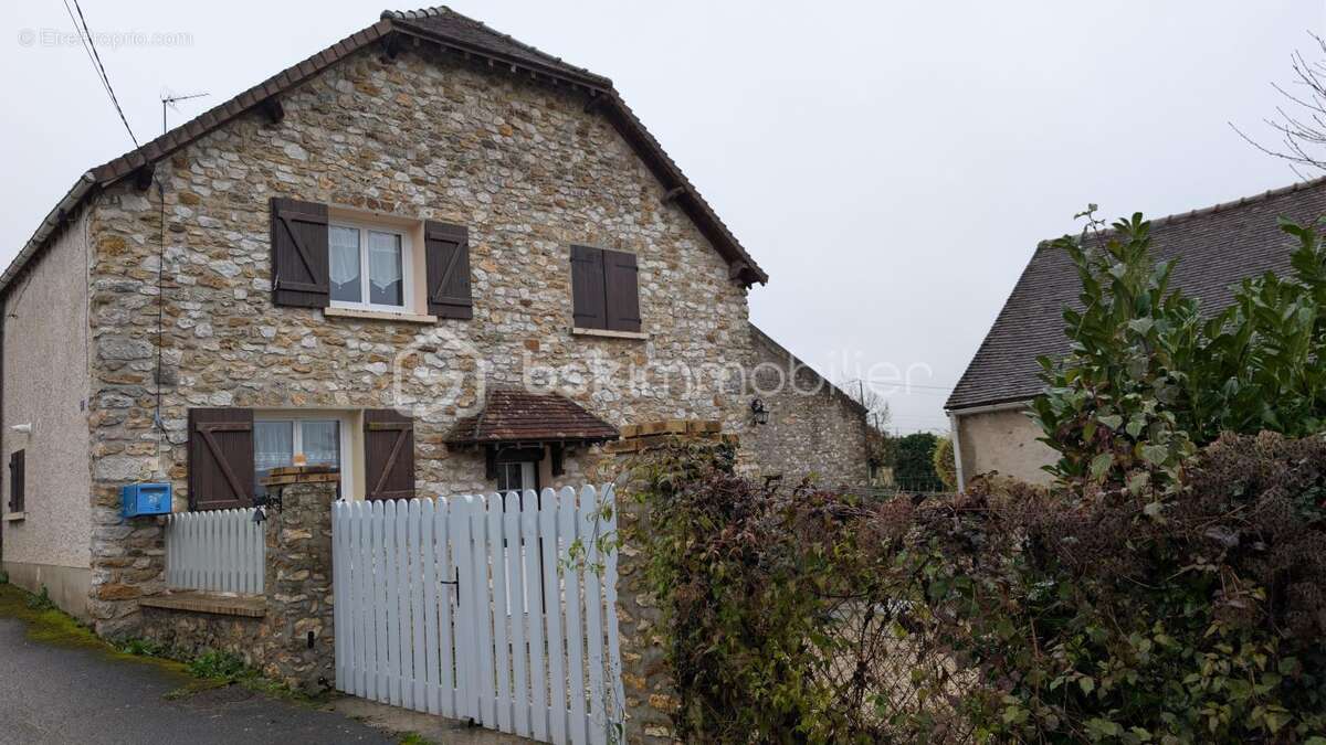 Maison à JOUY-SUR-MORIN