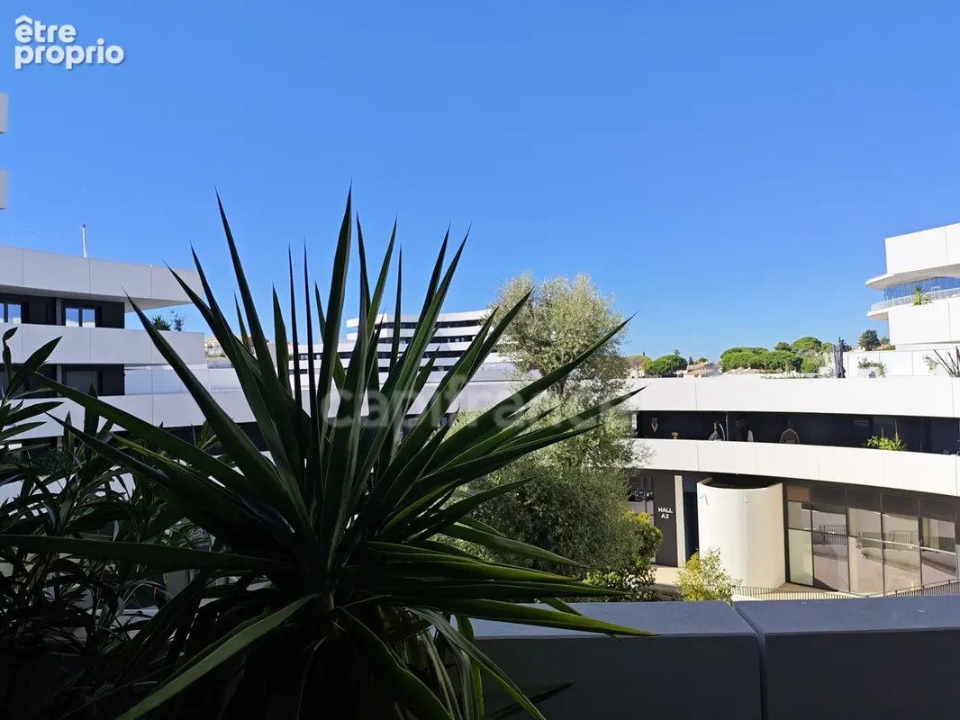 T3 de 56,60 m² avec terrasse de 22 m² et garage - Résidence Iconic, Centre Port - photo 13