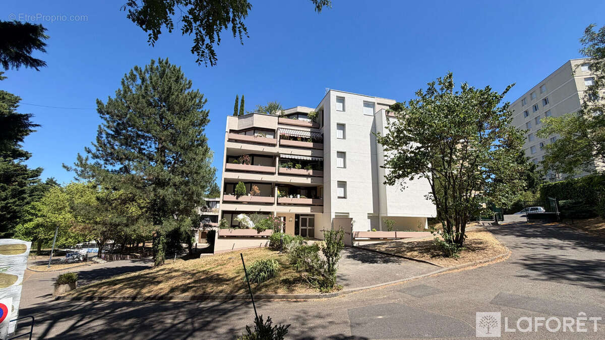 Appartement à OULLINS