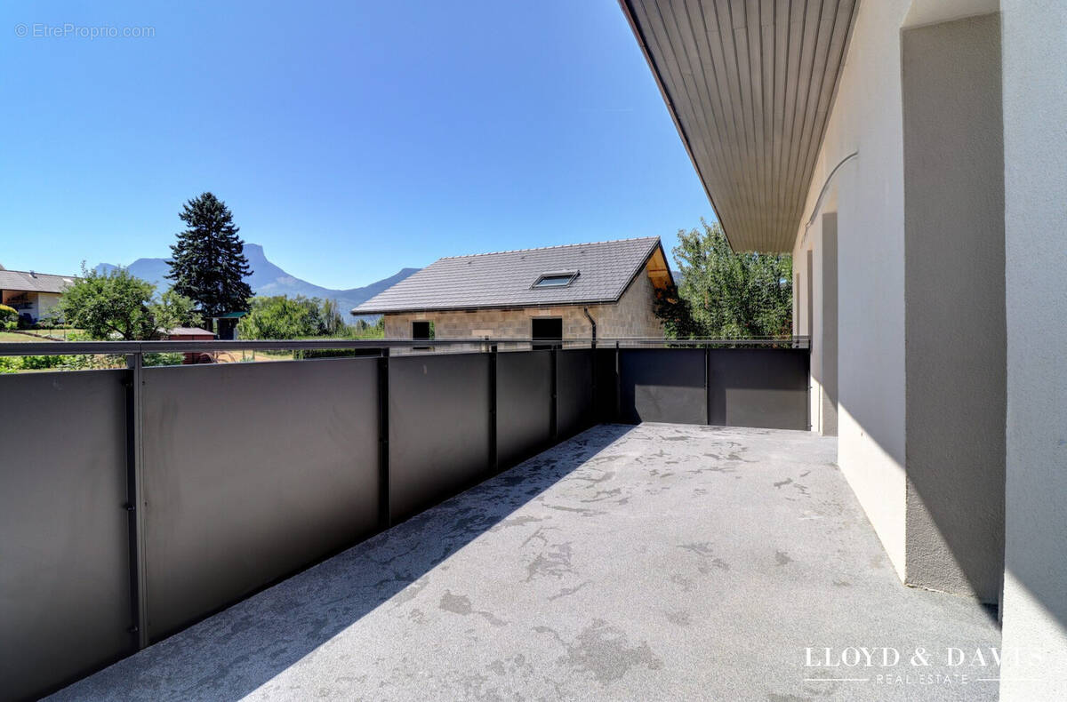 Appartement à CHALLES-LES-EAUX