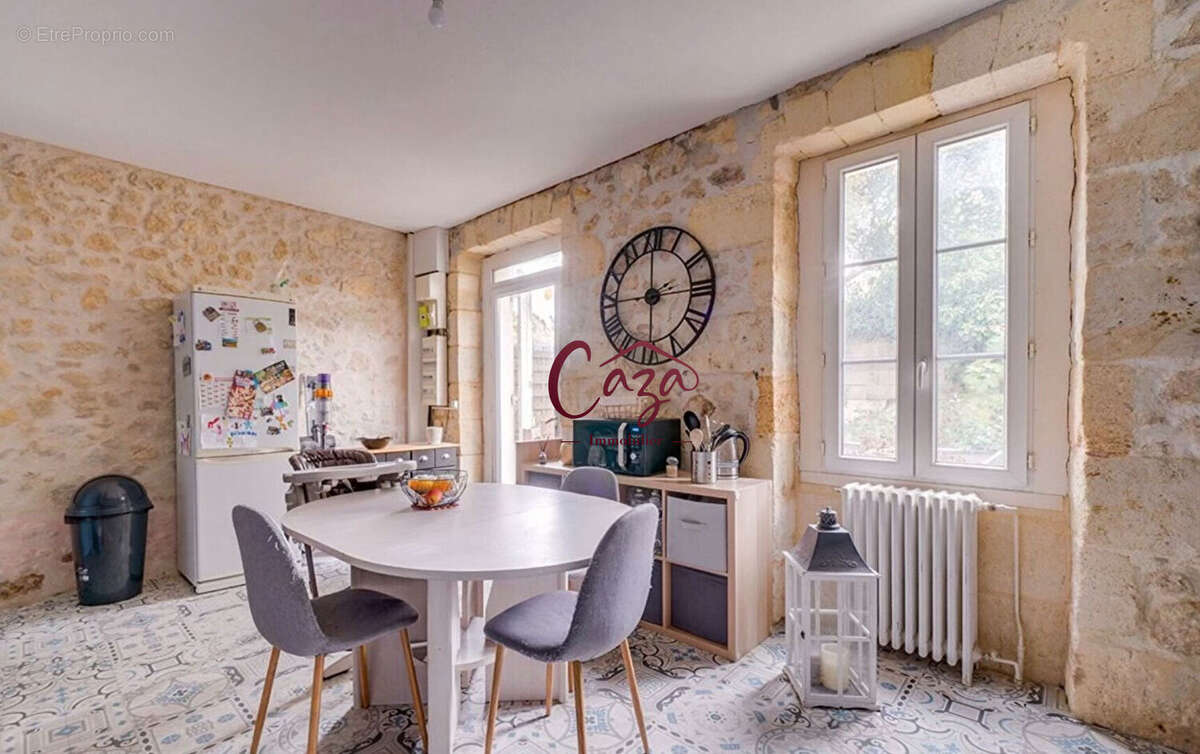 Maison en pierre 148m² - Fargues-Saint-Hilaire - photo 3