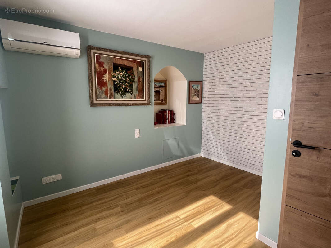 Maison à LENCLOITRE