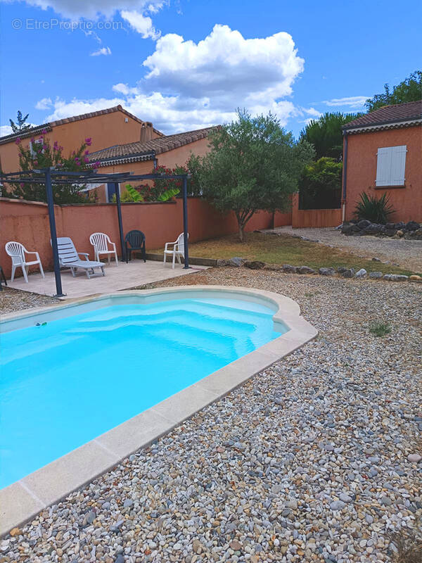 Maison à MALATAVERNE