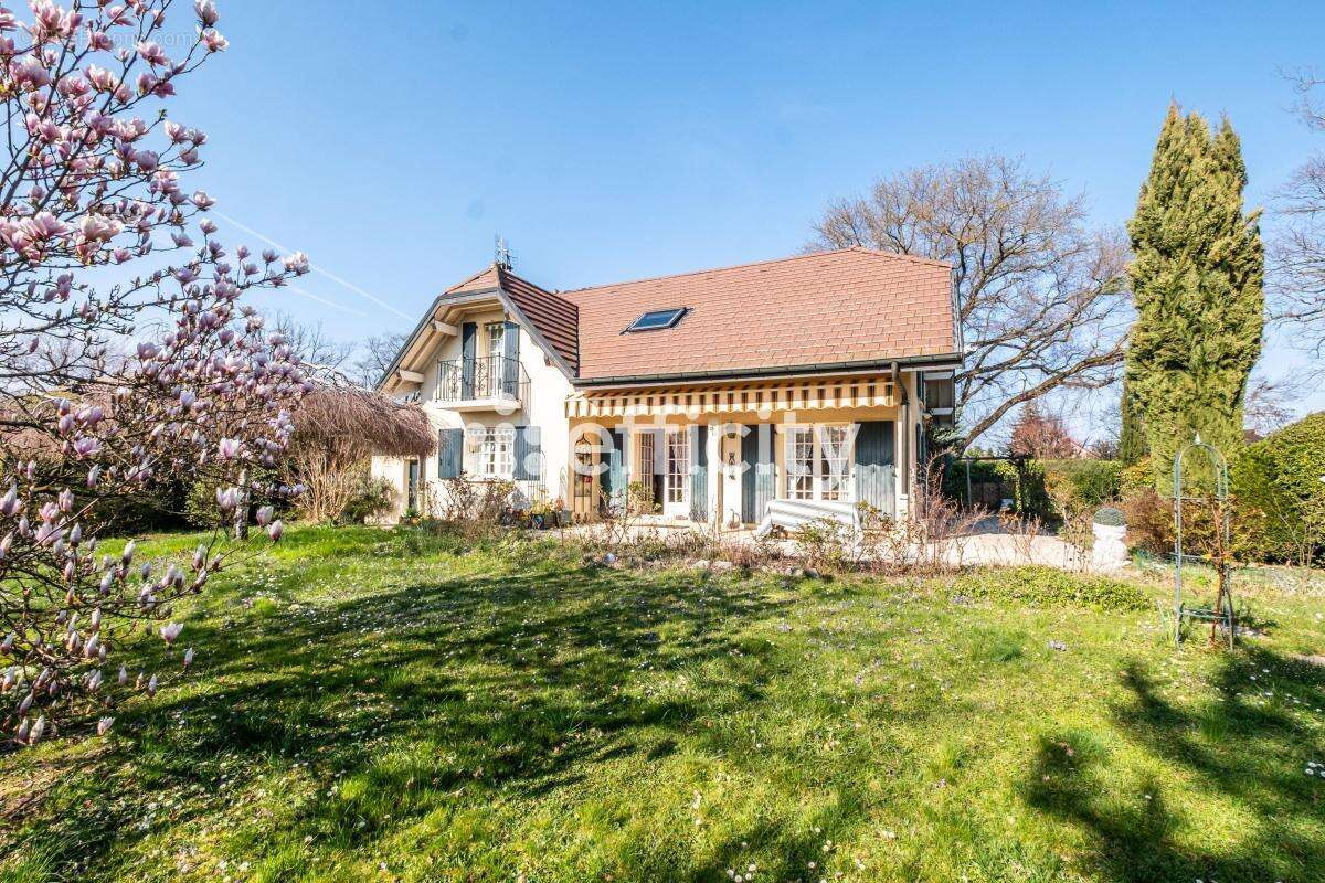 Maison à CHENS-SUR-LEMAN