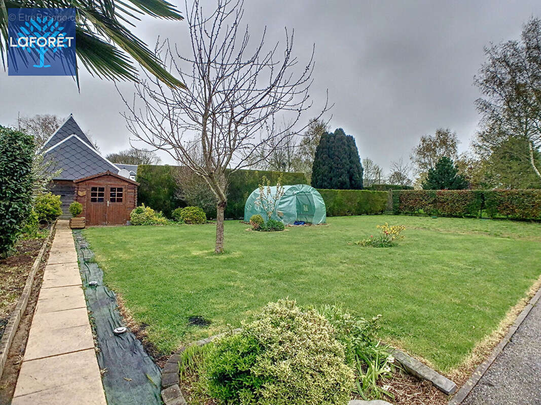 Maison à COURBEPINE