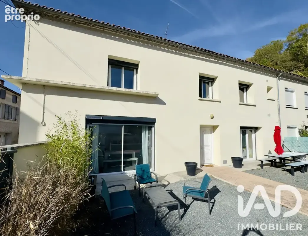Photo 1 - Maison à RUELLE-SUR-TOUVRE