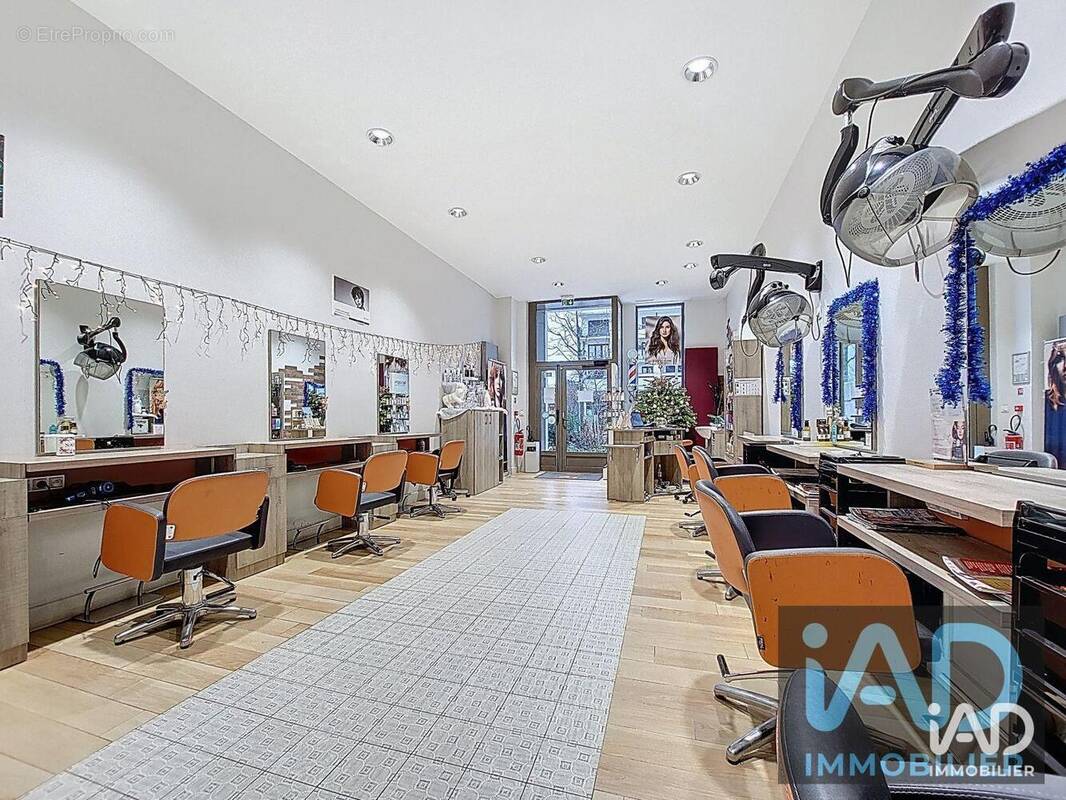 Photo 1 - Commerce à VELIZY-VILLACOUBLAY