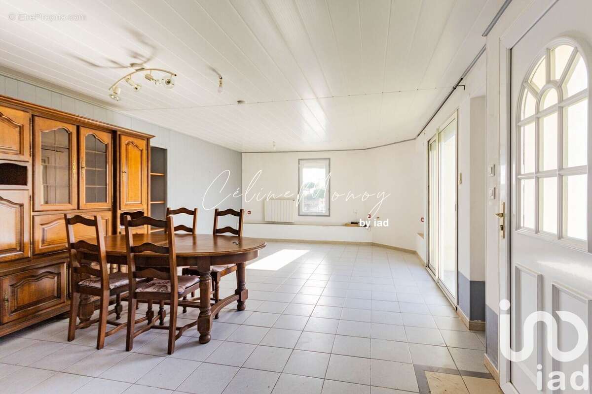 Photo 2 - Maison à CHATEAU-GUIBERT