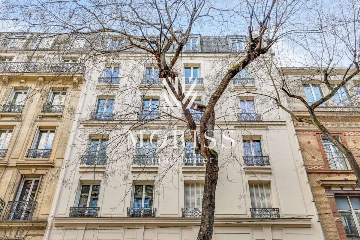 Appartement à PARIS-14E