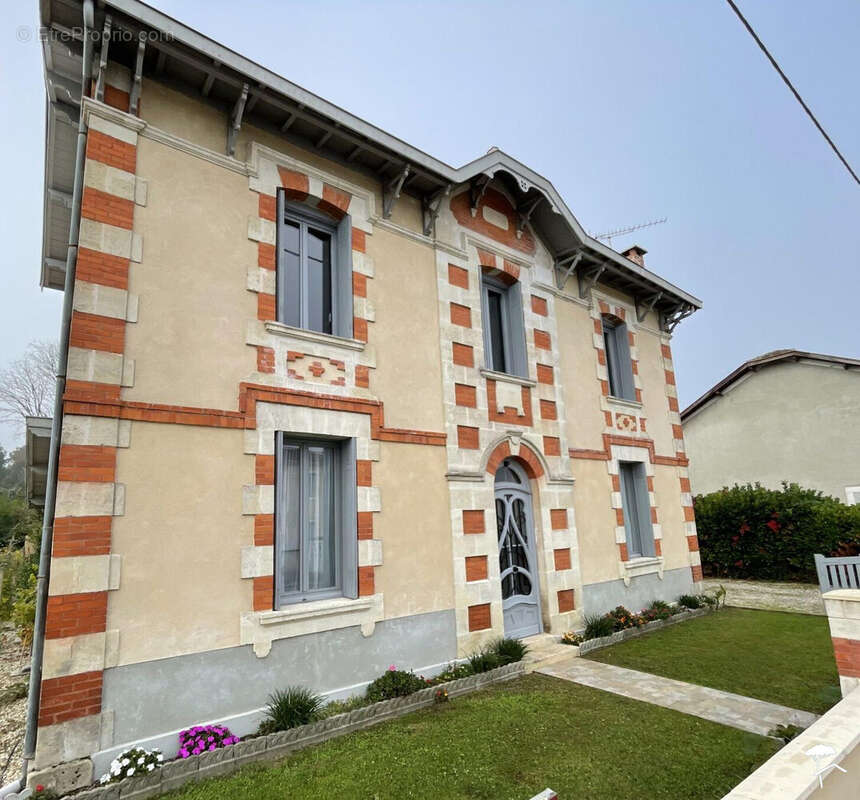 Maison à SAINT-SYMPHORIEN