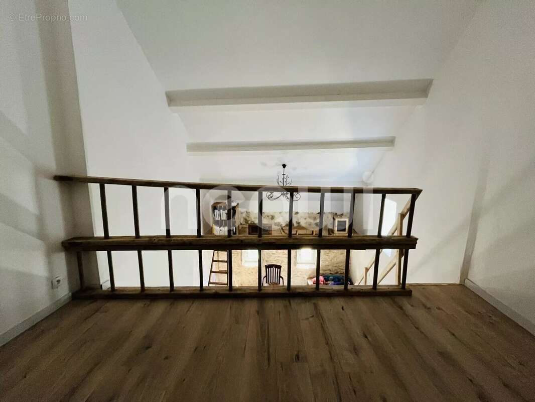 Maison à SAINT-GEORGES-DE-MONS