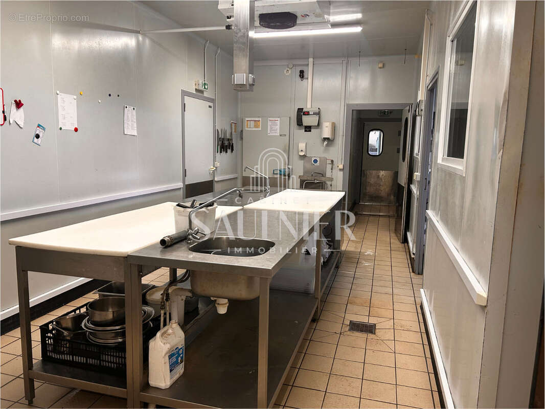 Athée sur Cher, Fonds de commerce + Murs   Ensemble commercial polyvalent - photo 4