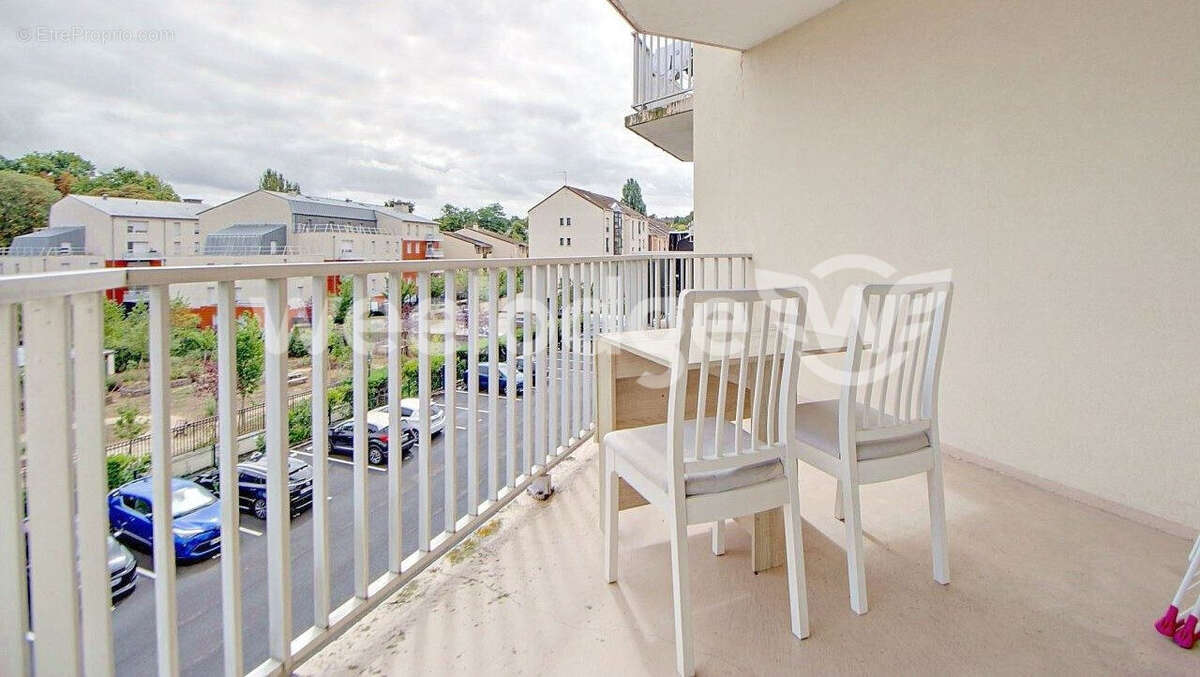 Appartement à VERNEUIL-SUR-SEINE