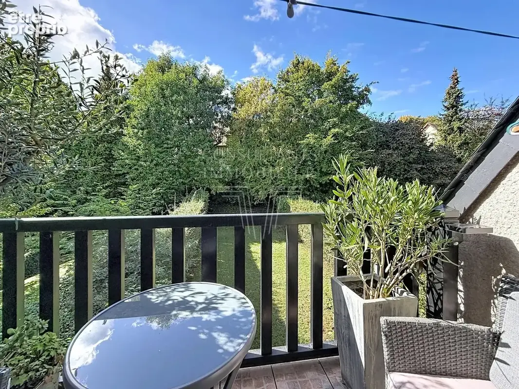 Trois pièces lumineux résidence avec piscine et tennis - photo 2