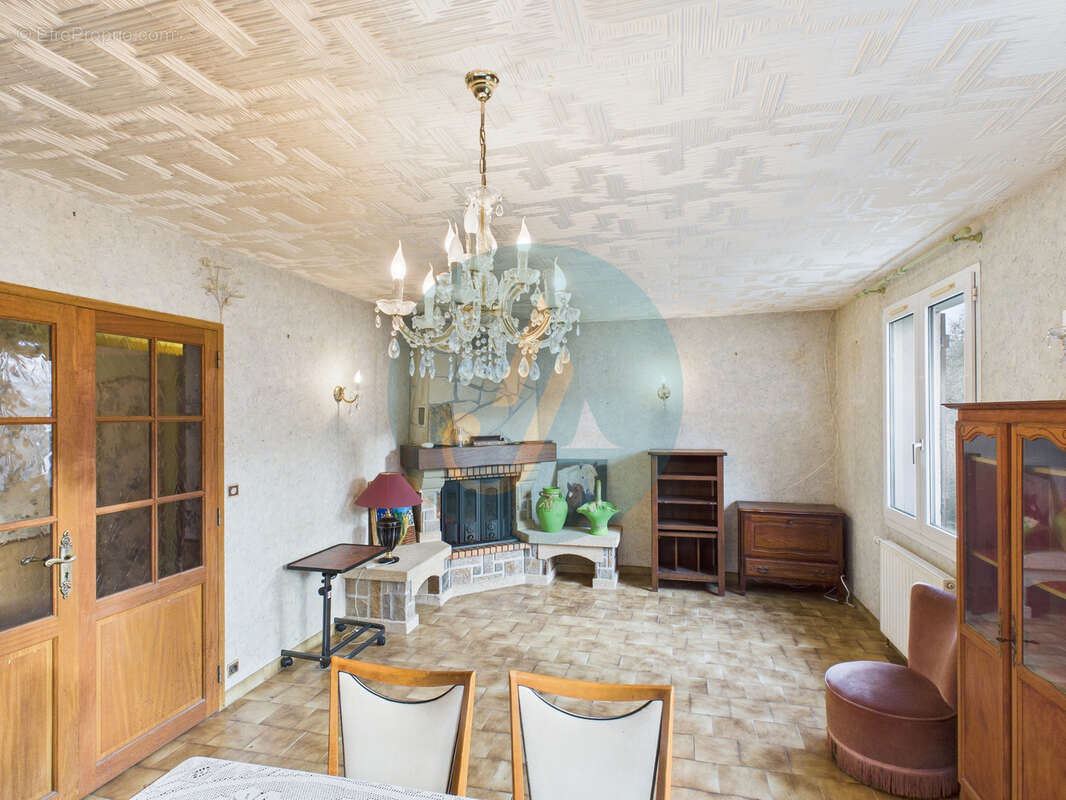Maison à FAVERELLES