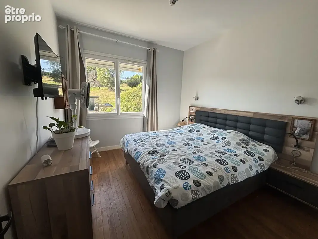 Maison  5 pièce(s) 105 m2 proche des commodités - photo 4