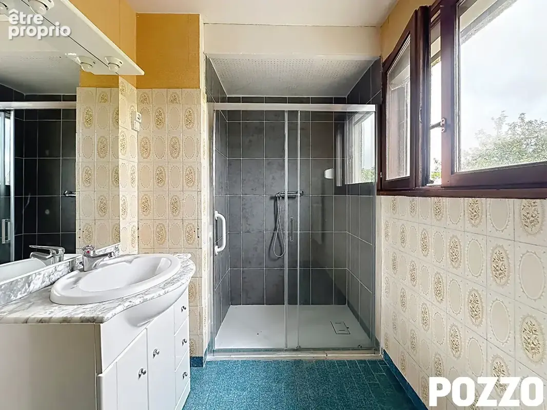 A Vendre - Saint Jean De La Haize - Maison 7 pièce(s) 140.83 m² - sous sol - vie de plain pied - photo 11
