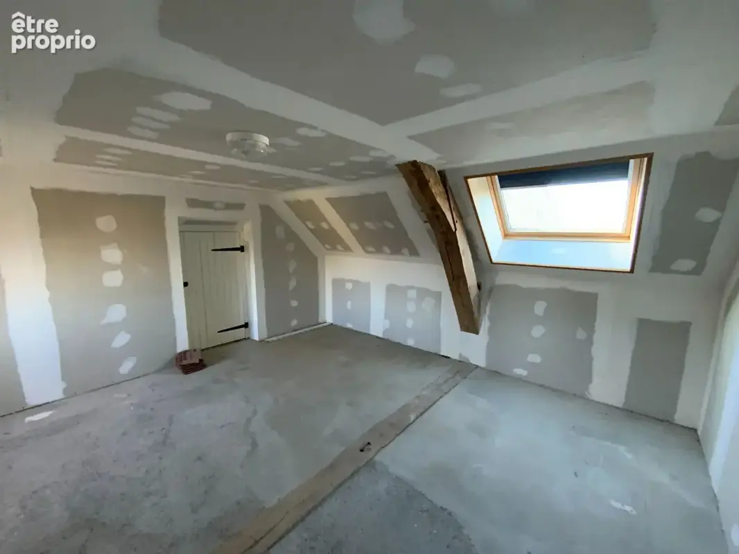 AUXY - Maison de village de 141 m² hab. (3 chambres) avec dépendance et garage. - photo 13