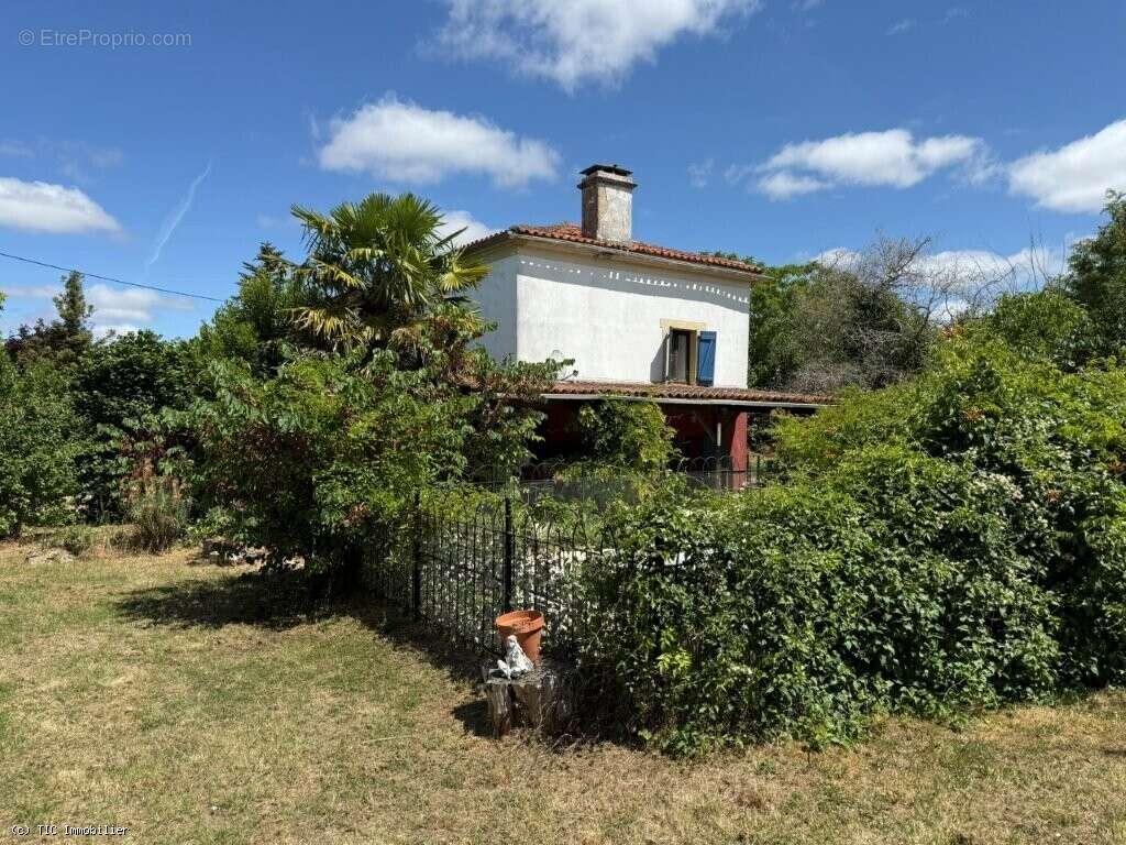 Maison à MANSLE