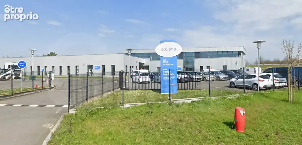 Photo Autres à La Meziere au prix de 2 354 000€