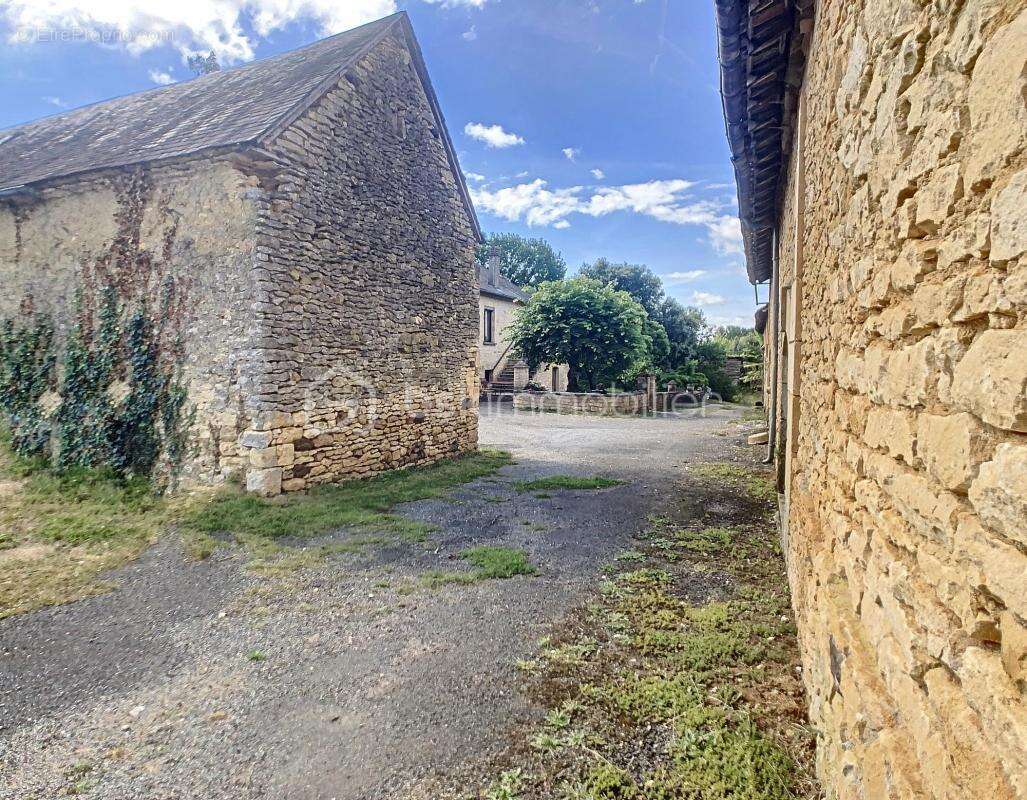 Bel ensemble immobilier - photo 8