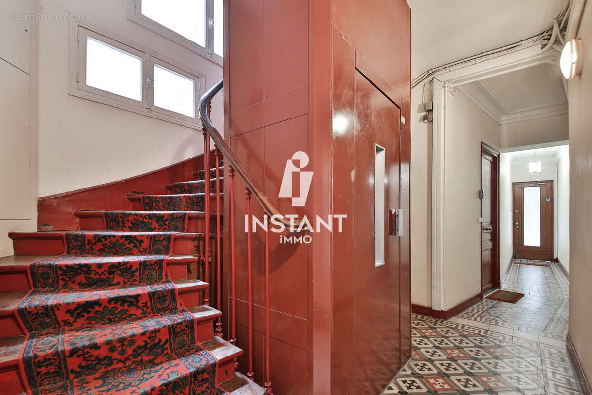 Appartement à PARIS-15E