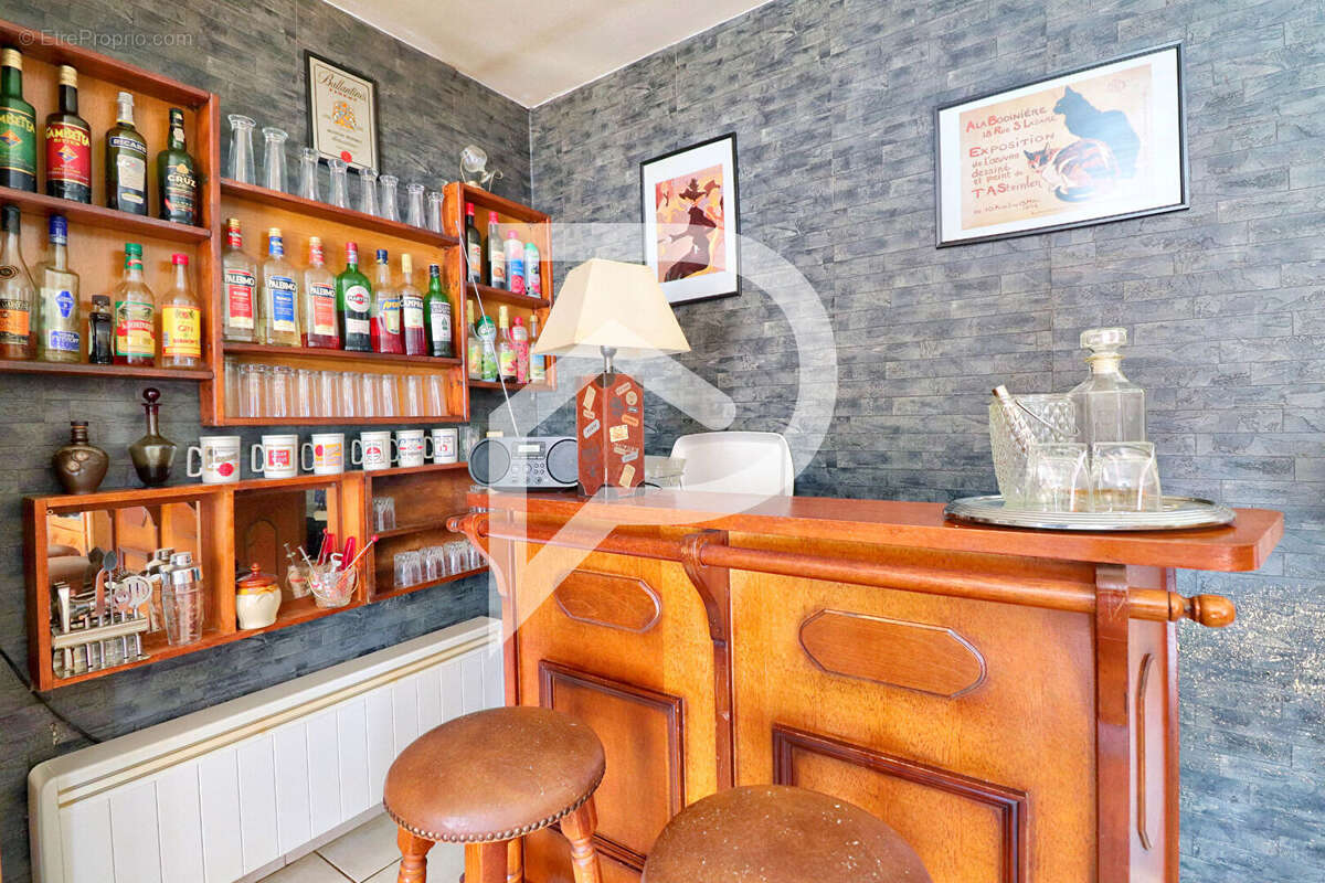 Maison à VINON-SUR-VERDON