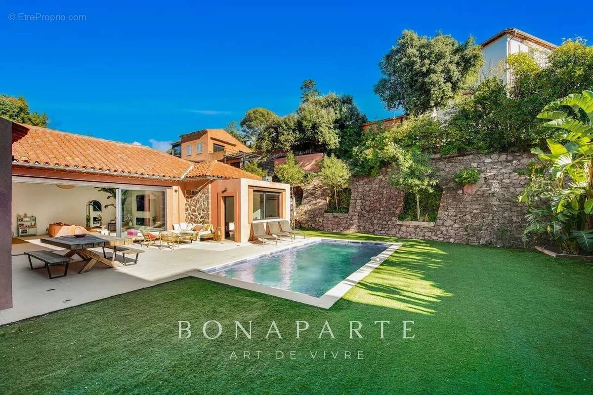 Maison à SAINT-RAPHAEL