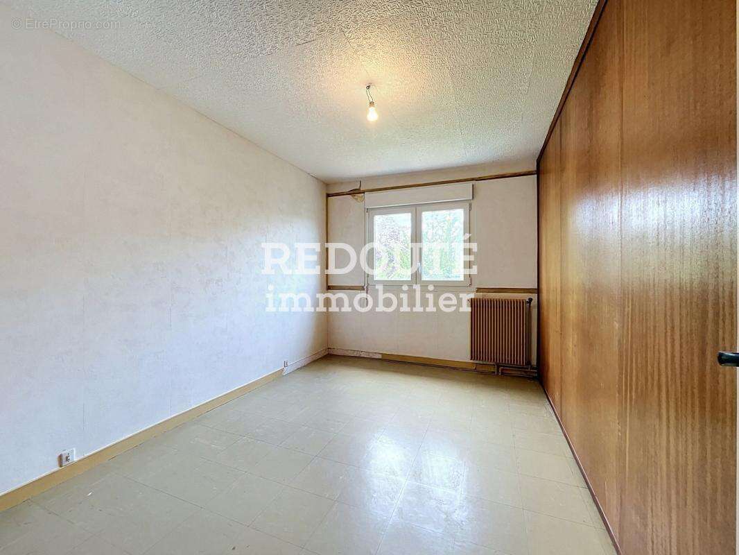 A vendre, maison de type 6 à rénover - photo 13