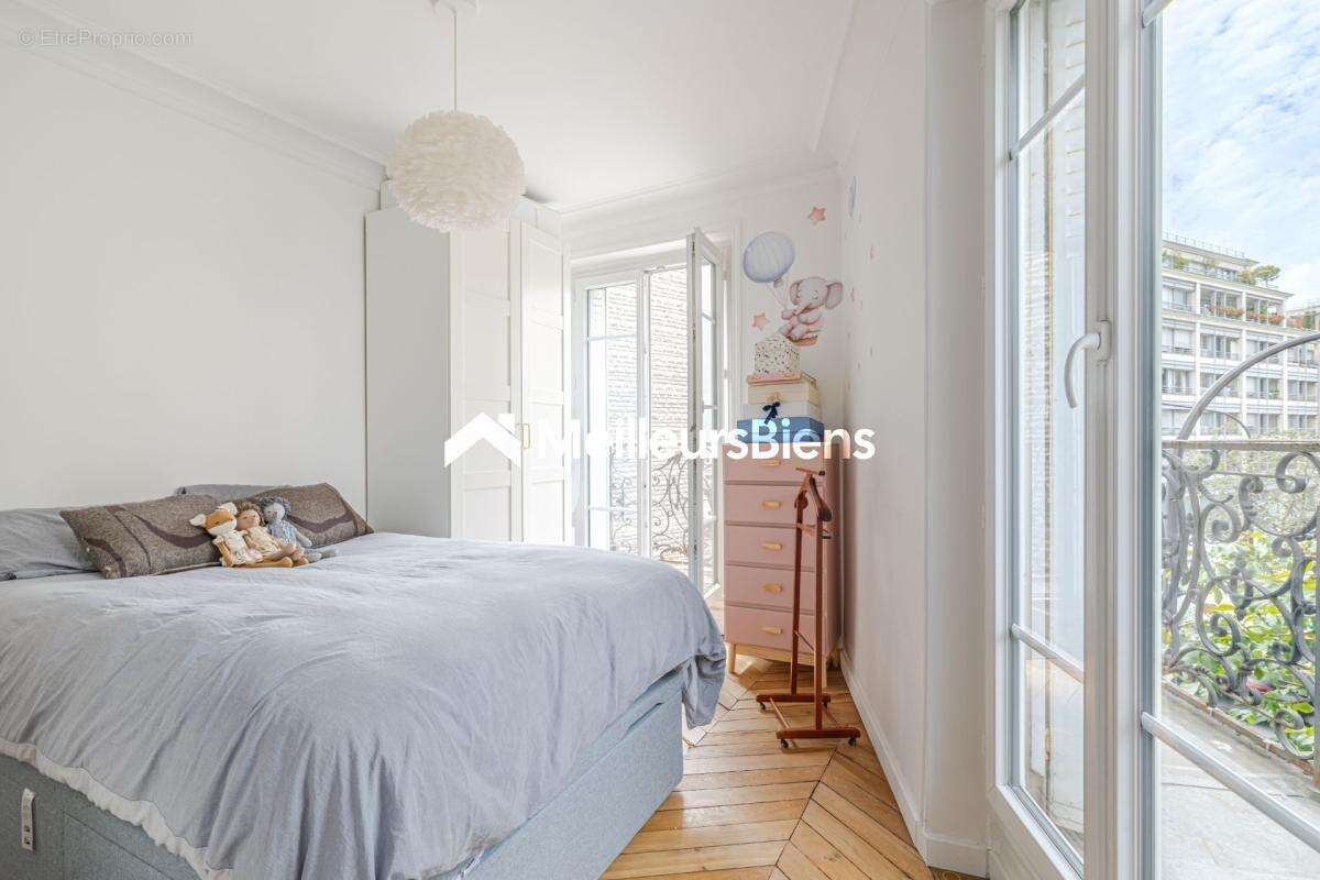 Appartement à PARIS-12E