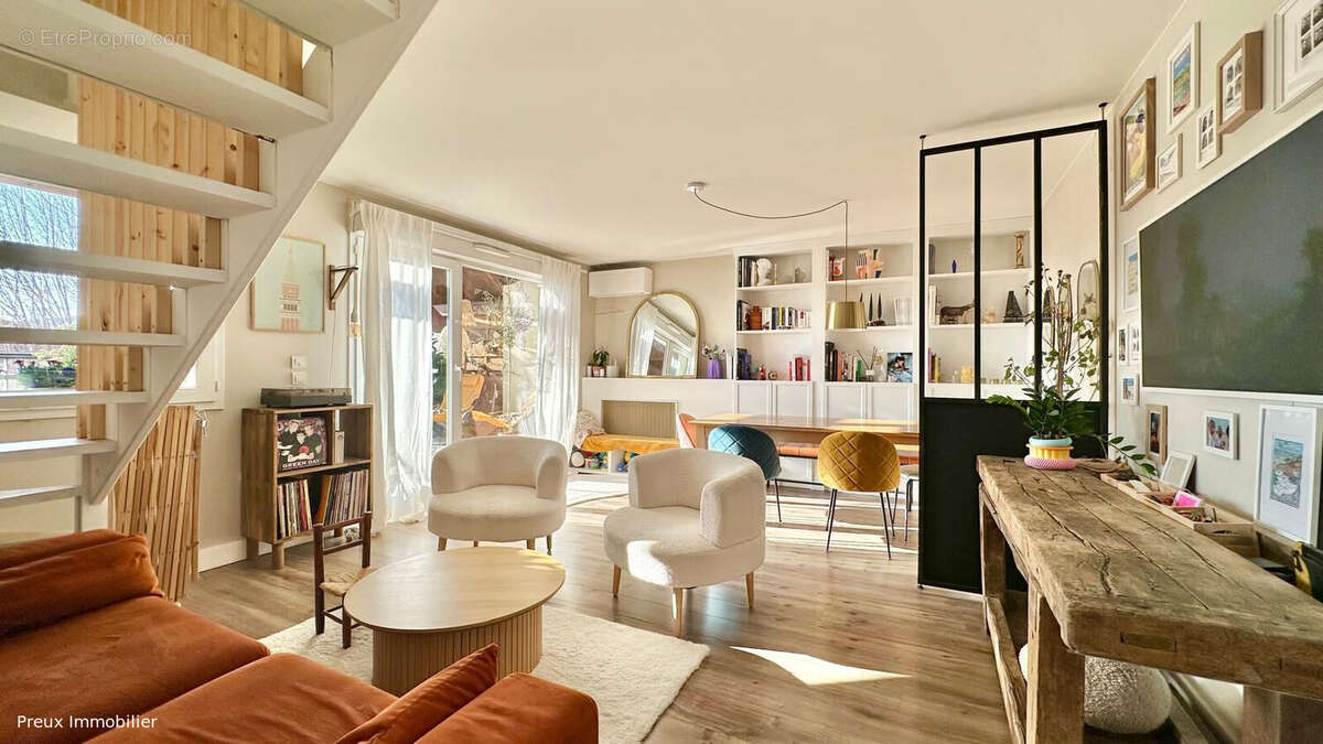 Appartement à PRINGY