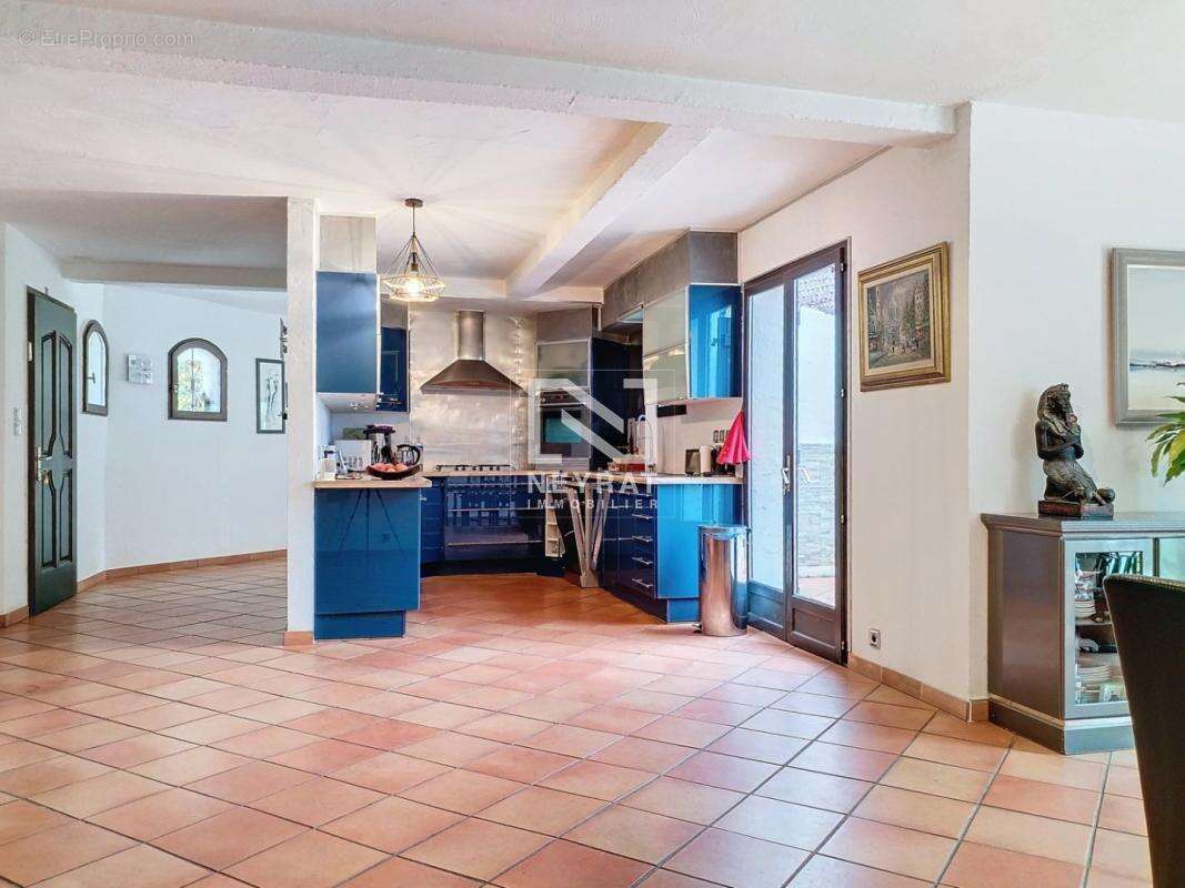URGENT - A FAYENCE Villa sur terrain d'1 ha environ - Piscine - photo 6