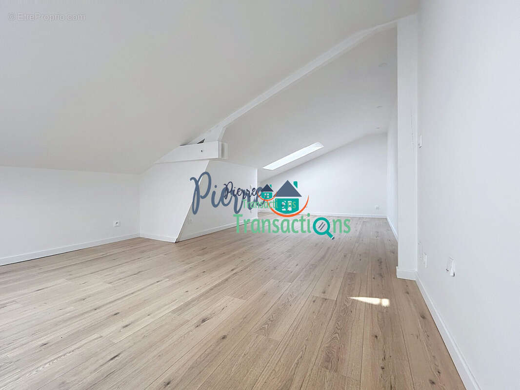 Appartement 220 m² à Lillebonne  - photo 3