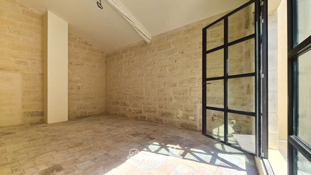 Appartement à UZES