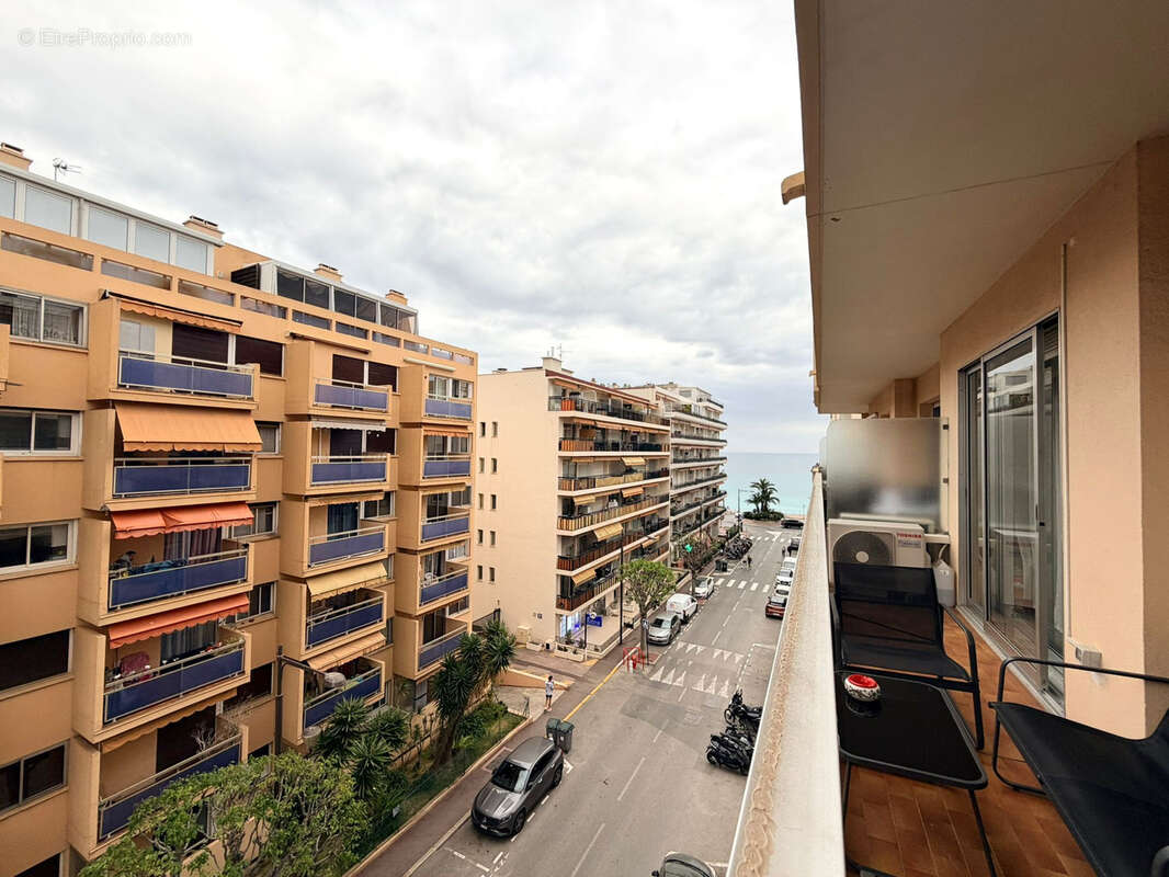 Appartement à ROQUEBRUNE-CAP-MARTIN