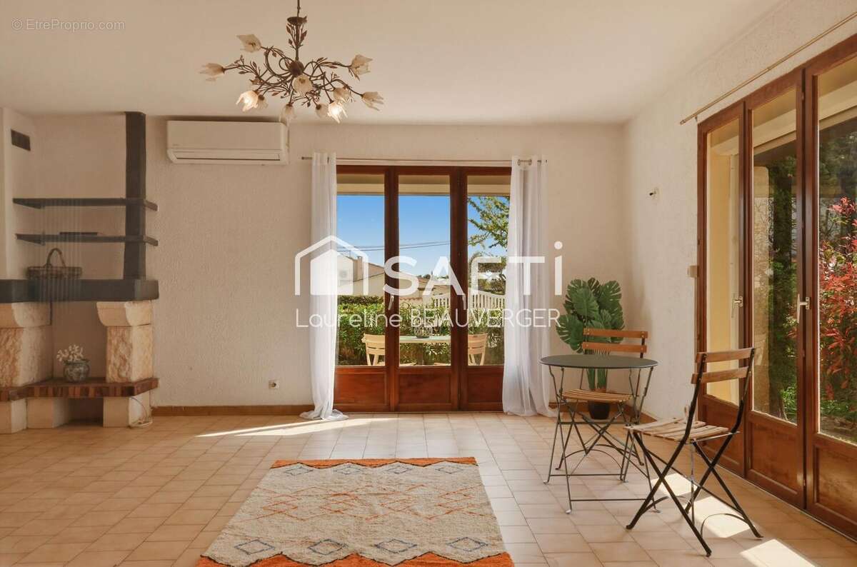 Photo 2 - Maison à LA LONDE-LES-MAURES