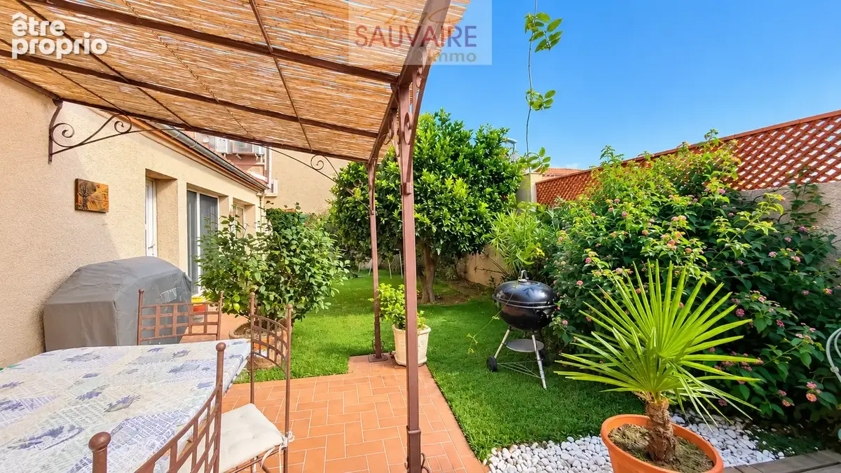 Belle maison de ville 217 m2   Grands volumes et espaces indépendants - photo 2